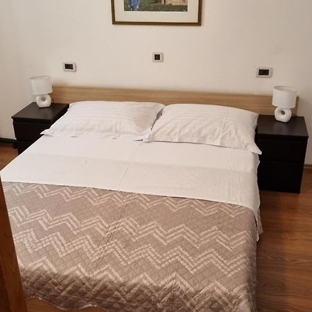 Apartman Drazen Fažana Exterior foto