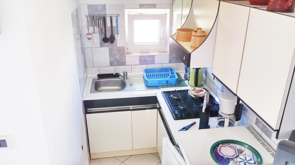 Apartman Drazen Fažana Exterior foto